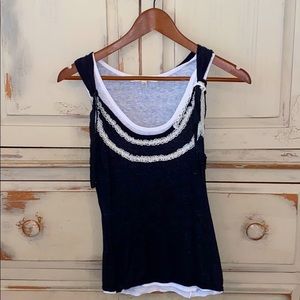 Women’s Small Scoop Neck Lace Tank Top